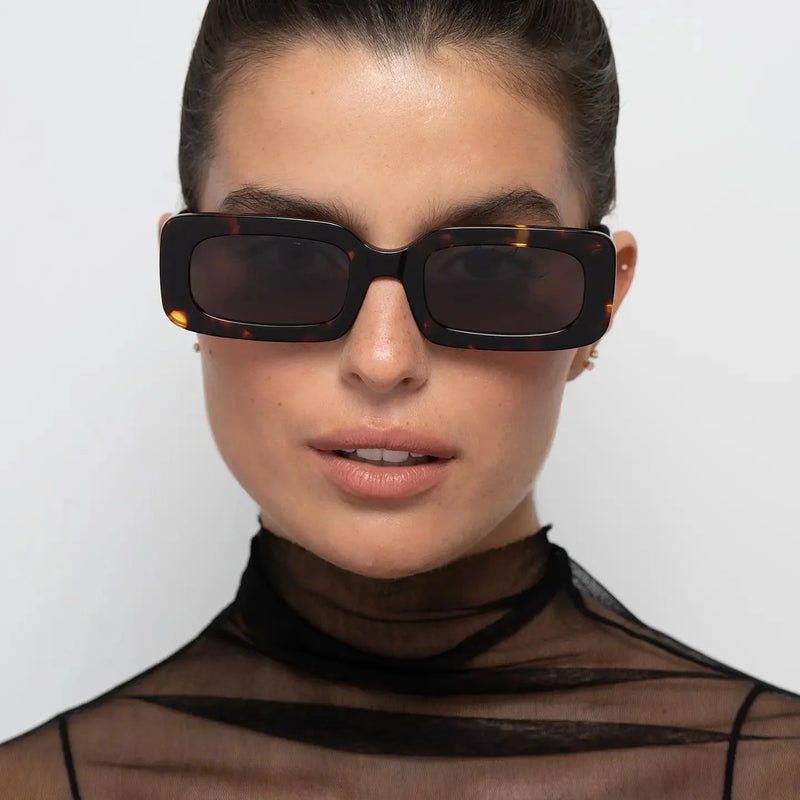 Why Tortoise Rectangular Frames Feel More Wearable