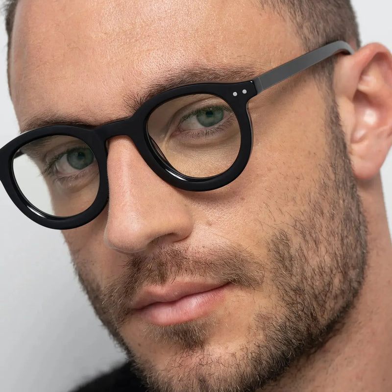 Clear vs Black Frames: Which Glasses Should You Choose?