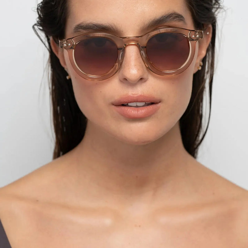 Best Sunglasses for Small Face: How to Find the Right Fit