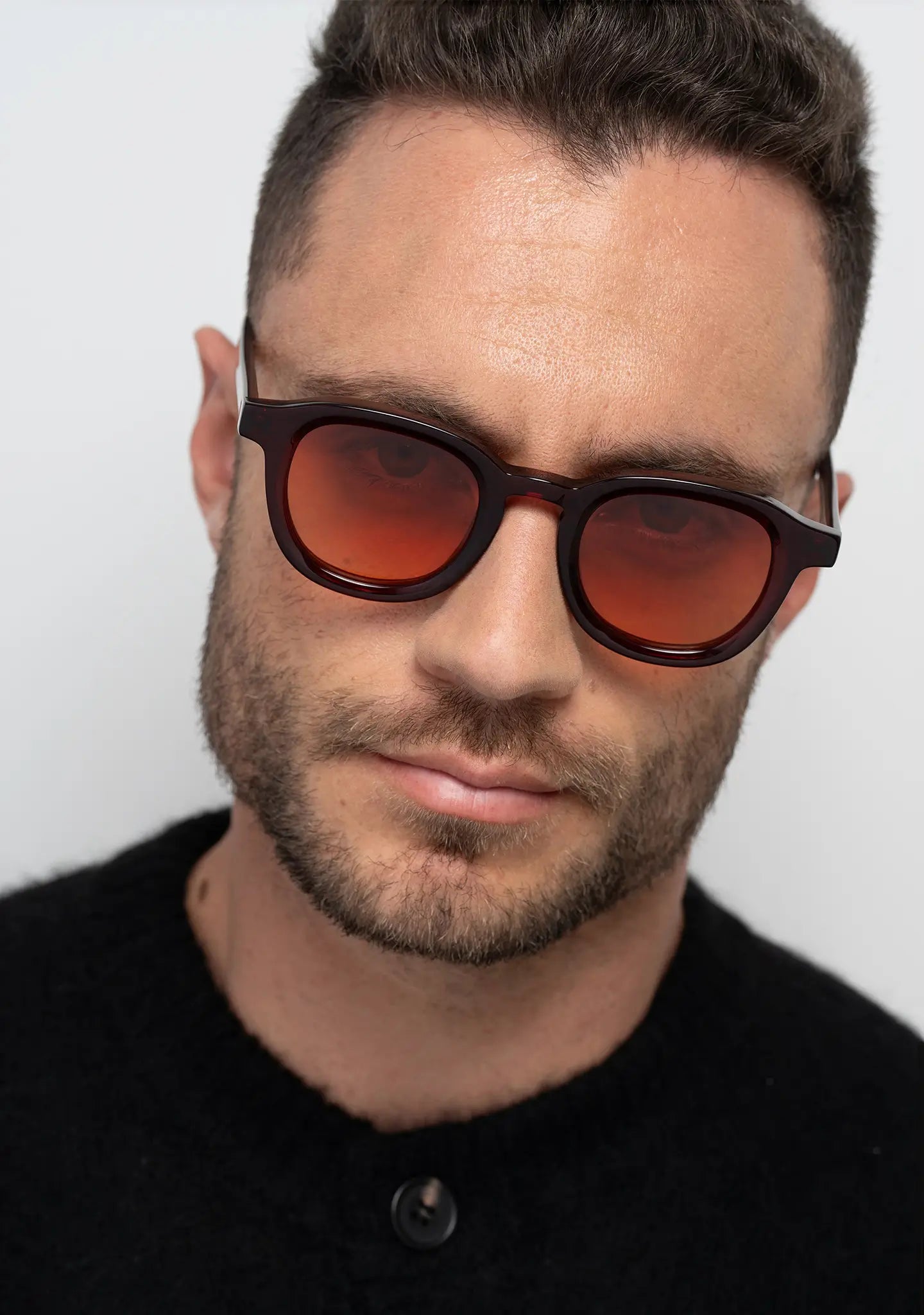 mens sunglasses Bo Bo Noir Narr panto round in deep burgundy acetate with gradient sunset red nylon lenses, man wearing, front view.