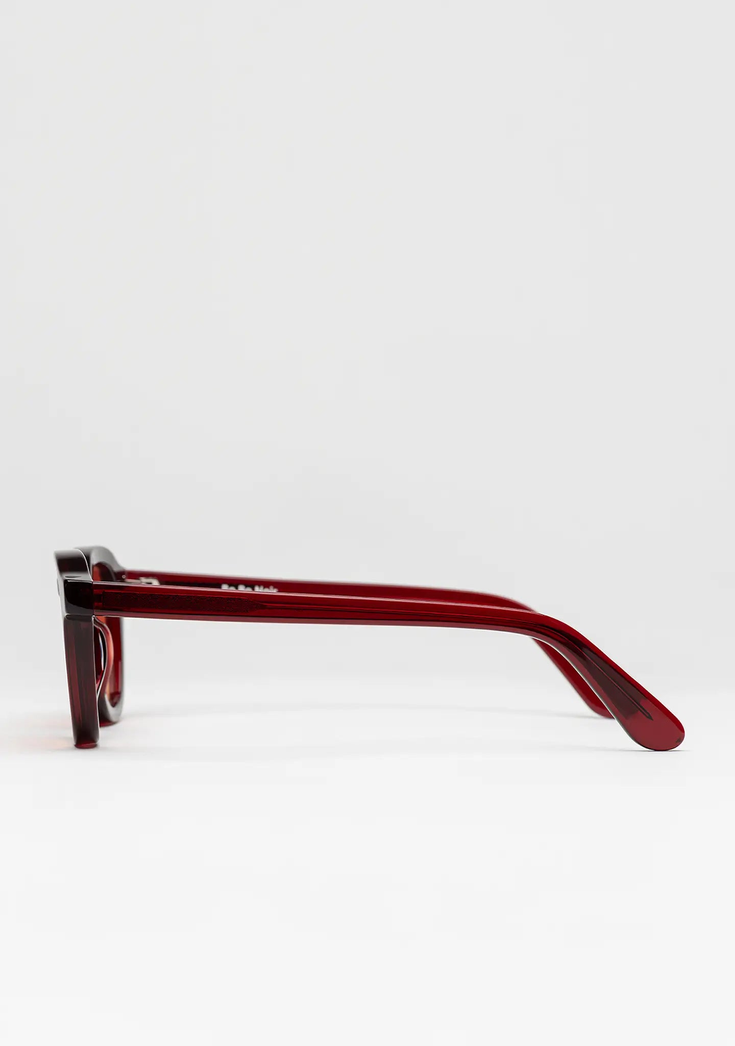 Bo Bo Noir Narr panto round sunglasses in deep burgundy acetate with gradient sunset red nylon lenses, side view.