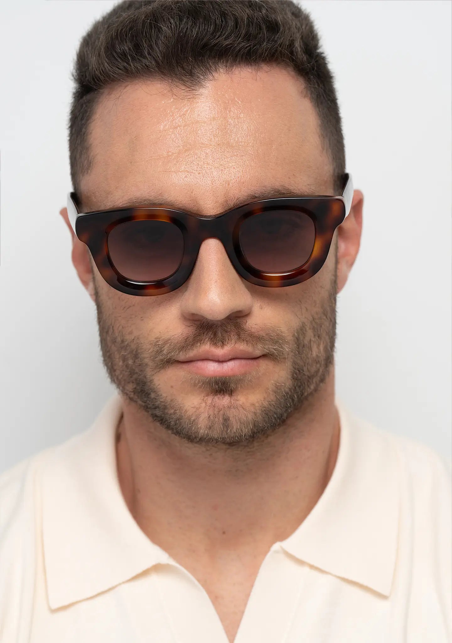 mens sunglasses Bo Bo Noir Triboulet panto round in tortoise acetate with gradient brown nylon lenses, man wearing, front view.