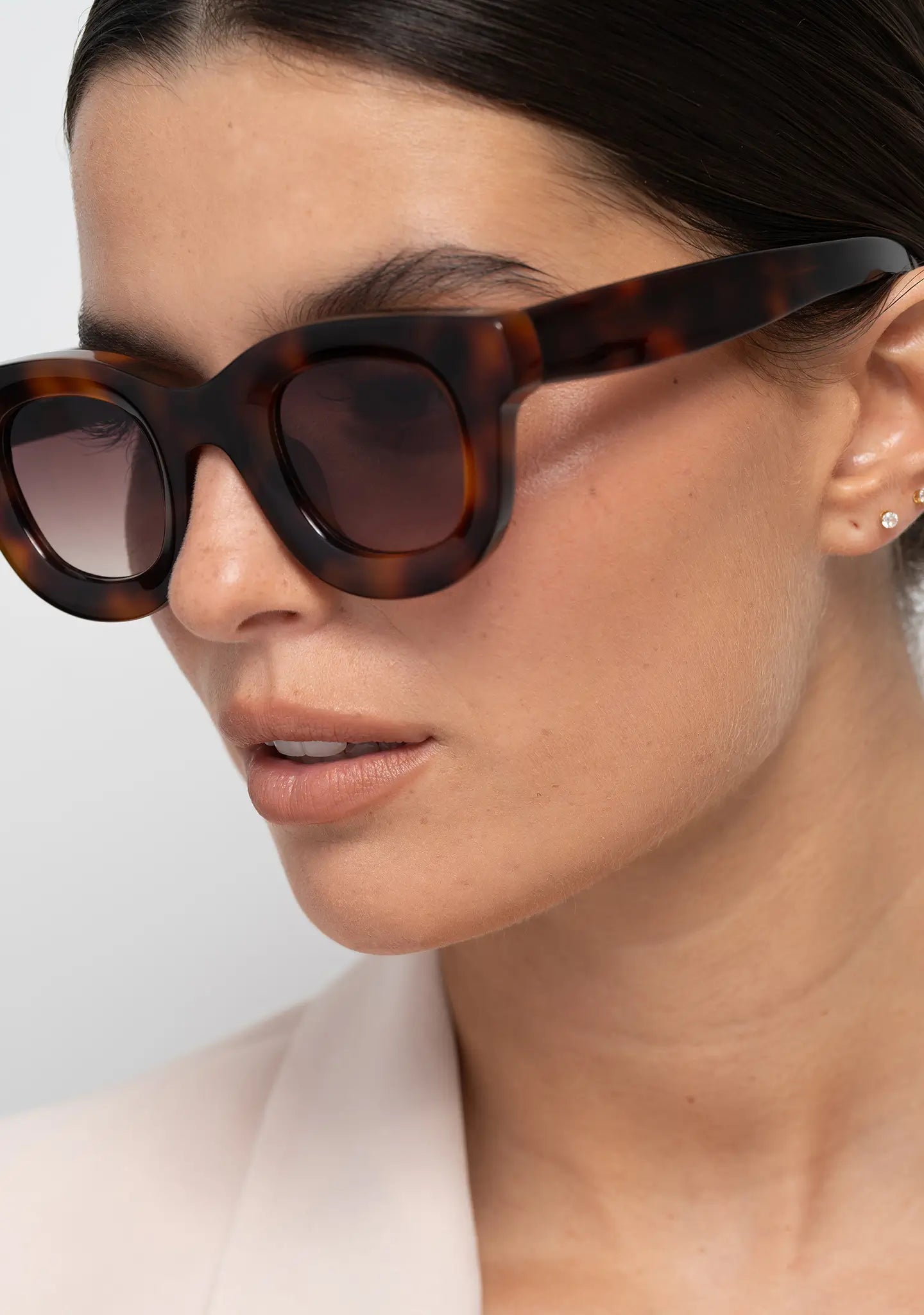 Triboulet Tortoise Gradient Brown Bold Panto Round Sunglasses - Bo Bo Noir